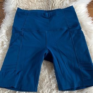 Oiselle Long Pocket Jogger Shorts, size 8, teal colour